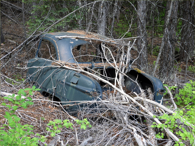 Old Vehicles in the Boundary