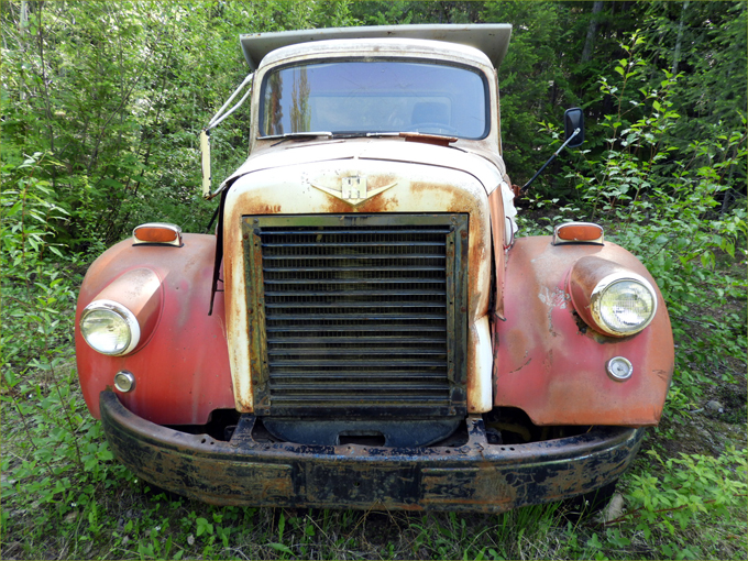 Old Vehicles in the Boundary