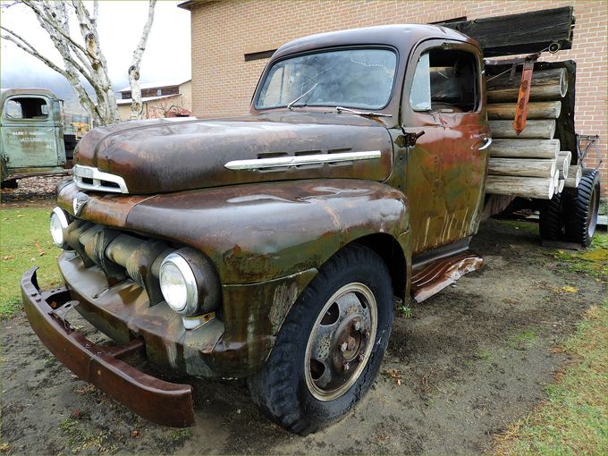 Old Vehicles in the Boundary