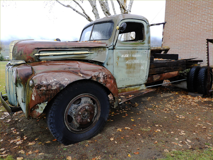 Old Vehicles in the Boundary