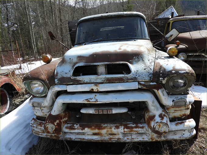 Old Vehicles in the Boundary